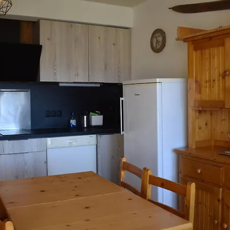Apartment T2 Style Chalet, Expose Sud, Proche Centre Et Telecabines *